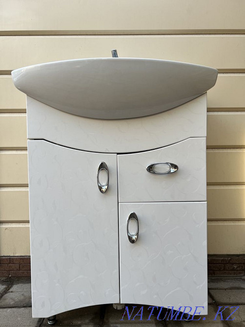 Sink with cabinet and mirror Karagandy - photo 2