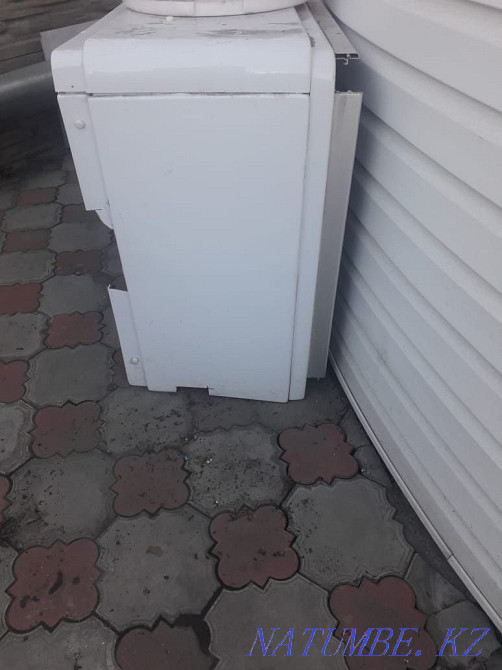 Shower cabin with bathtub  - photo 2