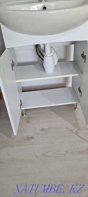 Шкаф и раковина в комплекте  - изображение 2