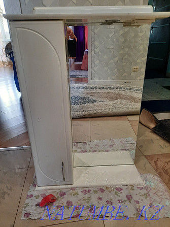 Навесной шкаф с зеркалом для ванной  - изображение 1