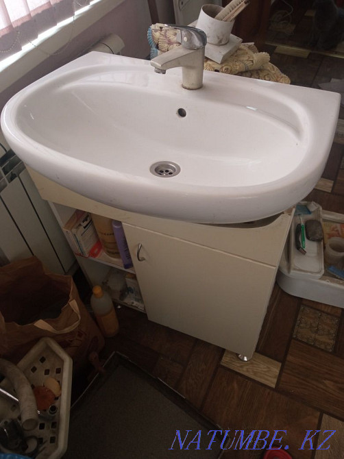 Раковина тумбочка и полка с зеркалом Чапаево - изображение 2