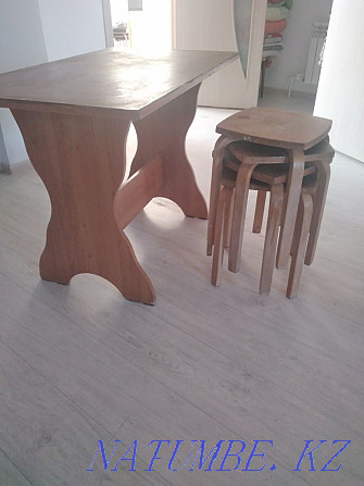 urgently sell kitchen table Oral - photo 2
