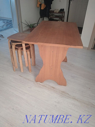 Срочно продам стол кухонный Уральск - изображение 1