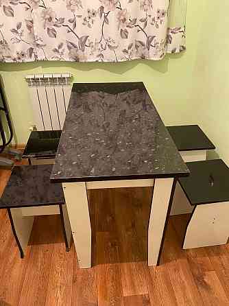Кухонный стол и стулья Aqtau
