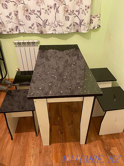 Кухонный стол и стулья Актау - изображение 1