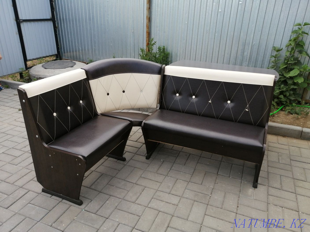 Продам уголок, состояние нормальное Актобе - изображение 1