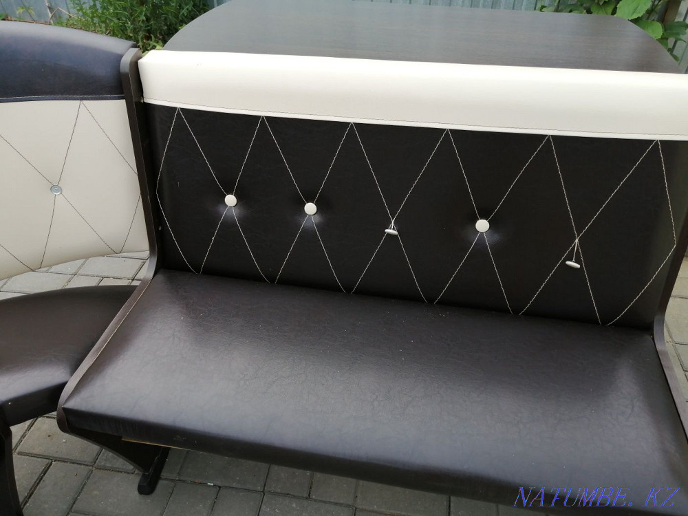 Продам уголок, состояние нормальное Актобе - изображение 2