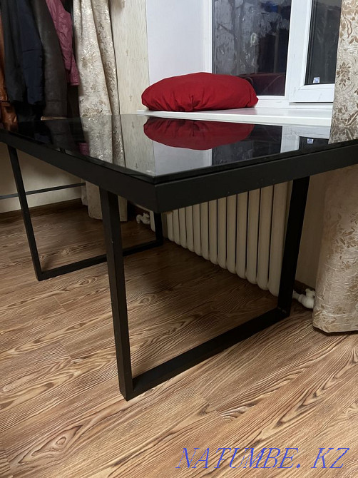 Стол черный жагдайы жаксы Актобе - изображение 1