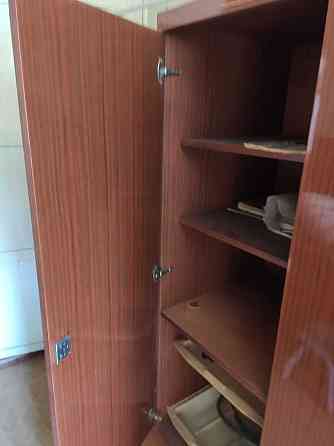 Продам шкаф, шифоньер, стол, стол и шкафы на кухню Urochishche Talgarbaytuma