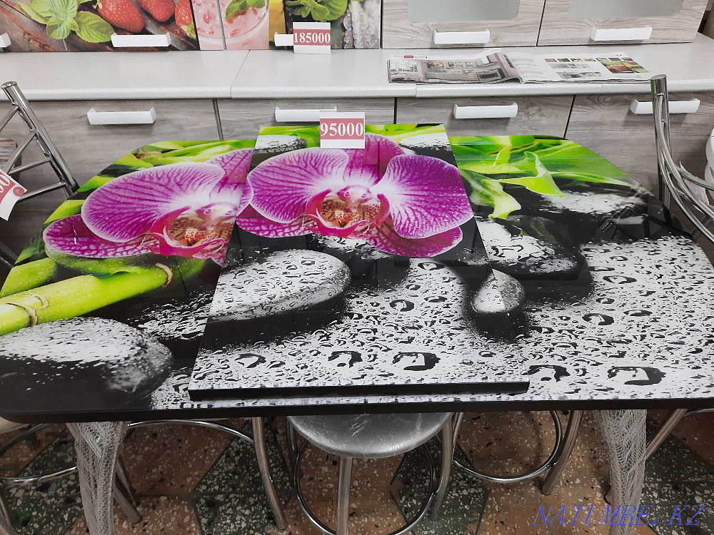 Tables and chairs on chrome base. Oral - photo 6