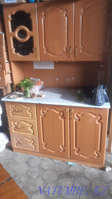 Продам кухонный шкаф. Есик - изображение 1
