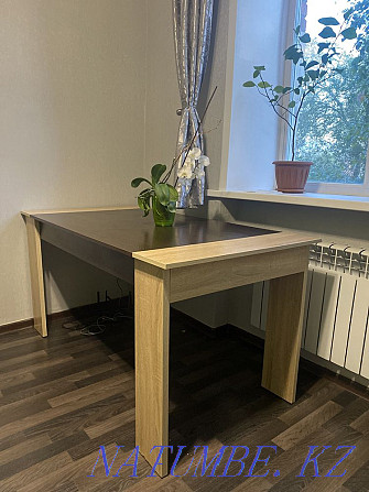 Продам кухонный стол Усть-Каменогорск - изображение 1