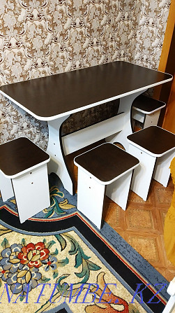 Selling a new kitchen table and 4 stools Ust-Kamenogorsk - photo 2