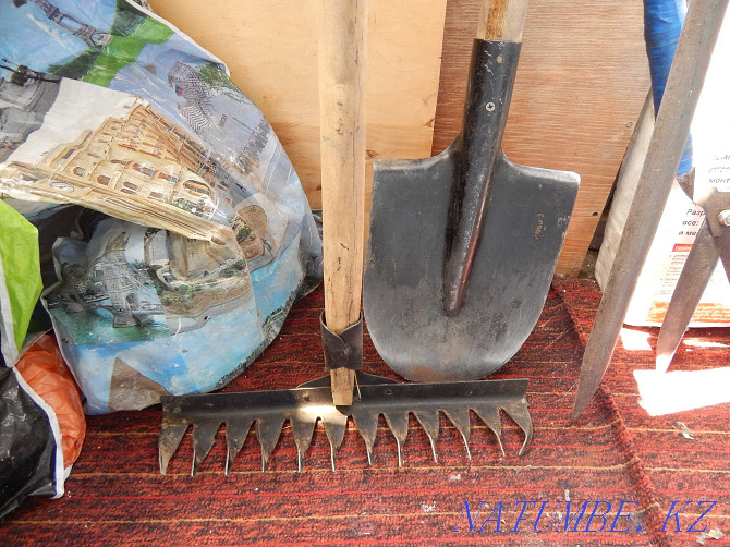 Garden tools. All for 2000. shovels, rakes, crowbars. Almaty - photo 3
