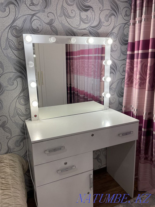 Зеркало визажное с тумбой Жезказган - изображение 3