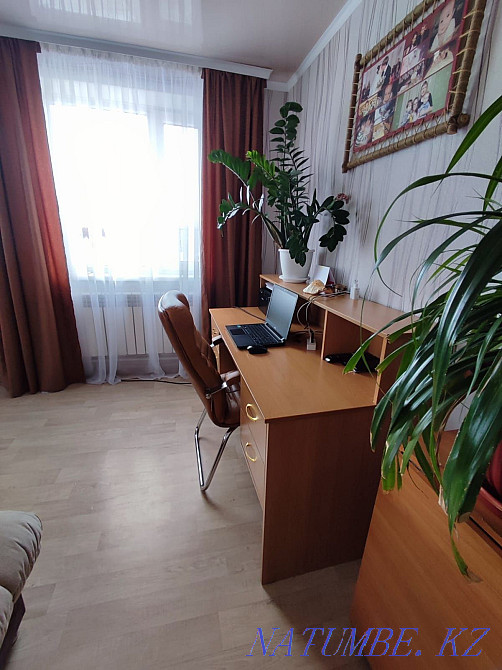 Computer table Актас - photo 1