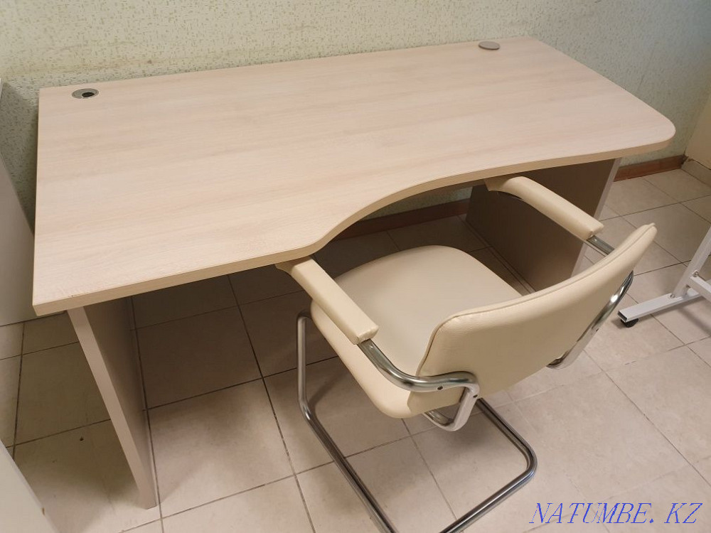 I sell a desk Astana - photo 1