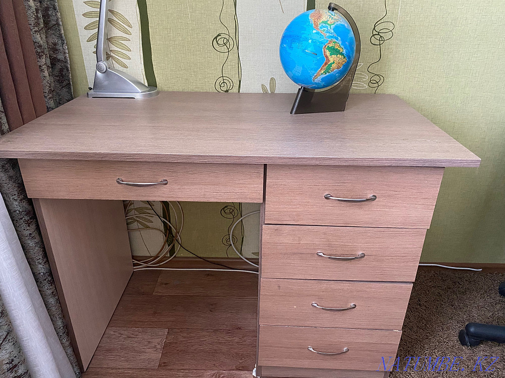 Desk. Balqash - photo 1