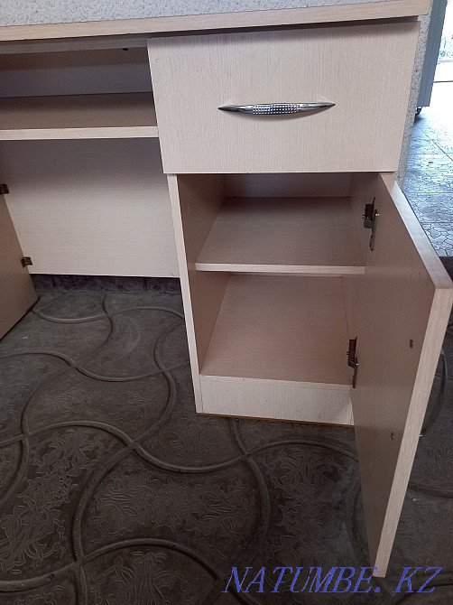 Стол офисный как новый  - изображение 3