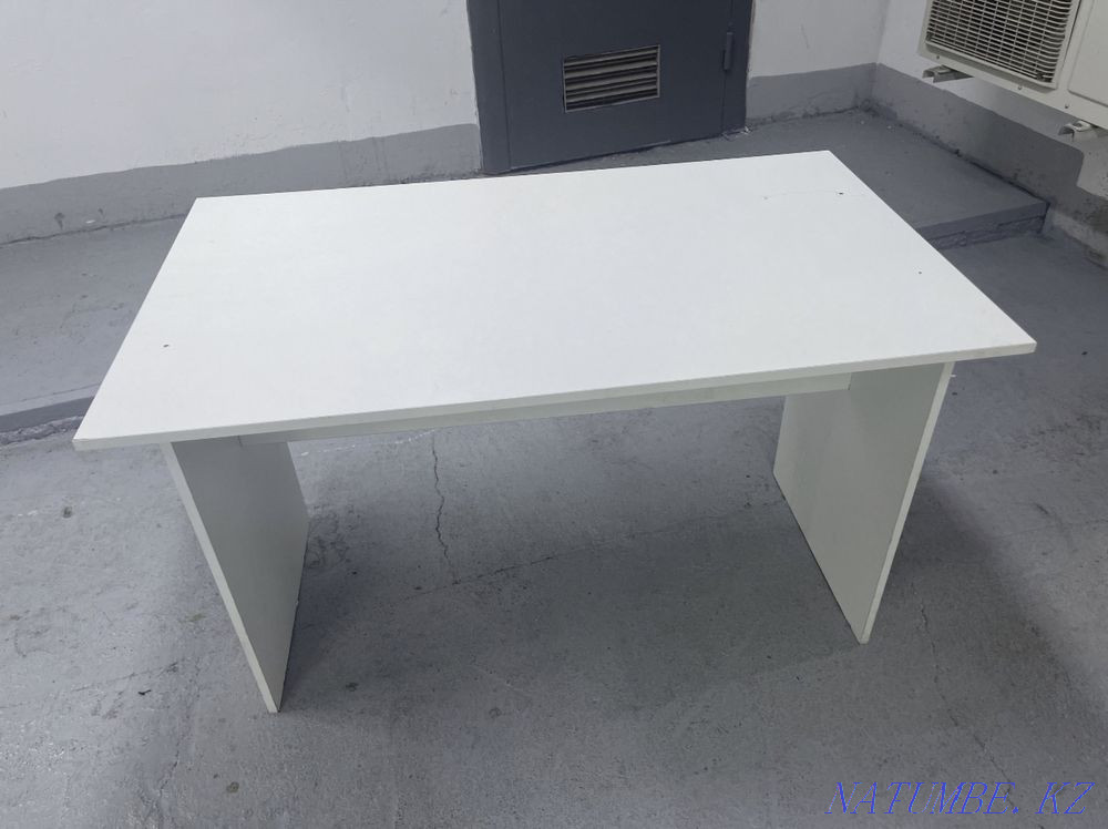 White office table Astana - photo 1