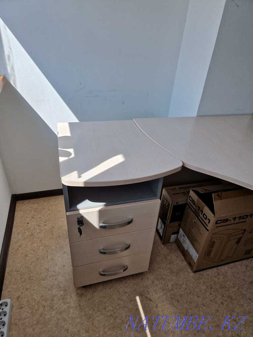 Кеңсе үстелдері мен шкафтар  Астана - изображение 3