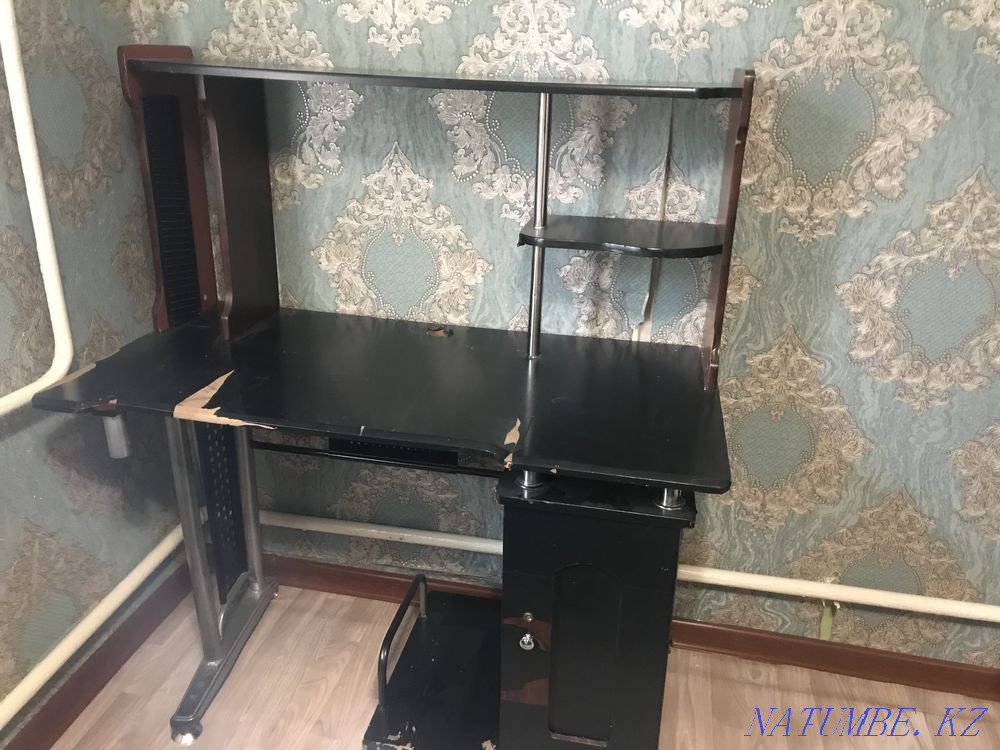 Компьютерный стол Енбек - изображение 3