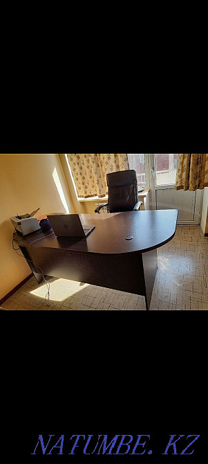 Офисный стол и кресло Конаев - изображение 2