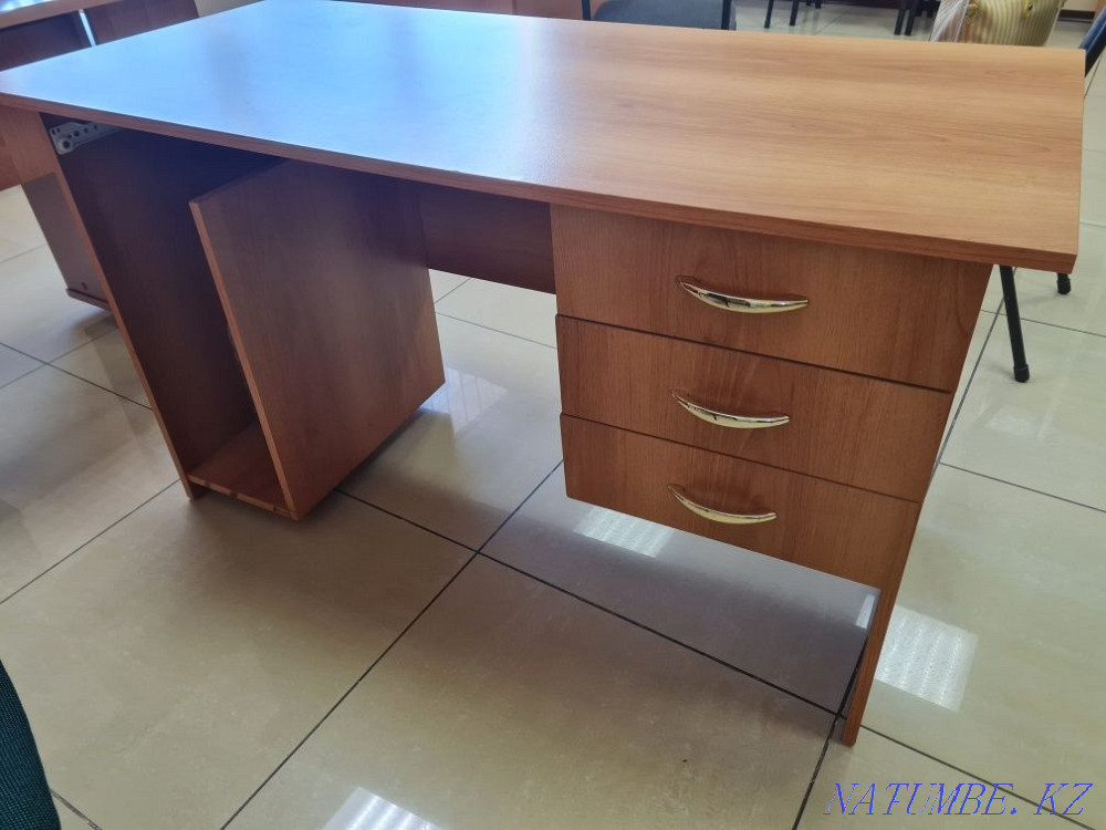 Стол офисный (3шт), тумба под технику. Акбулак - изображение 2