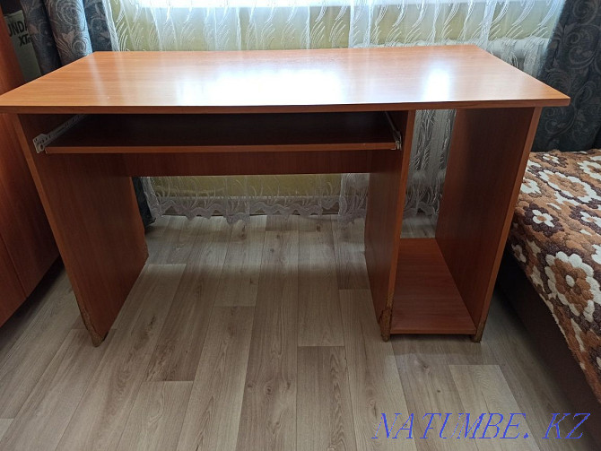 Жазу үстелі. 120*60 биіктігі 75  Ақтөбе  - изображение 1