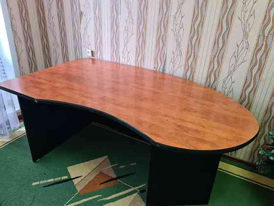 Продам качественный стол Ekibastuz