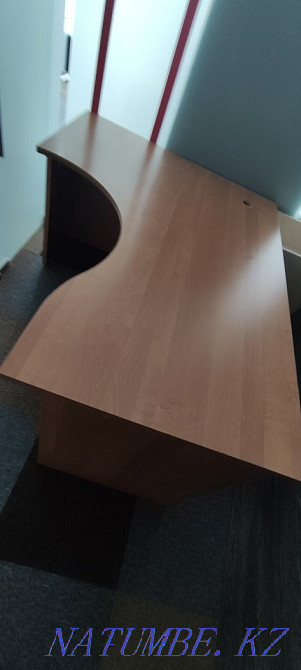Продам Столы, шкаф и тумбы для офиса Астана - изображение 5