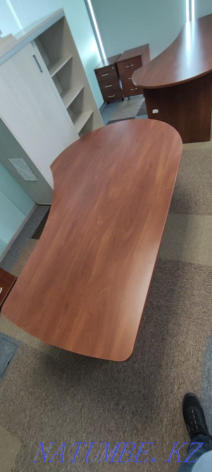 Продам Столы, шкаф и тумбы для офиса Астана - изображение 1