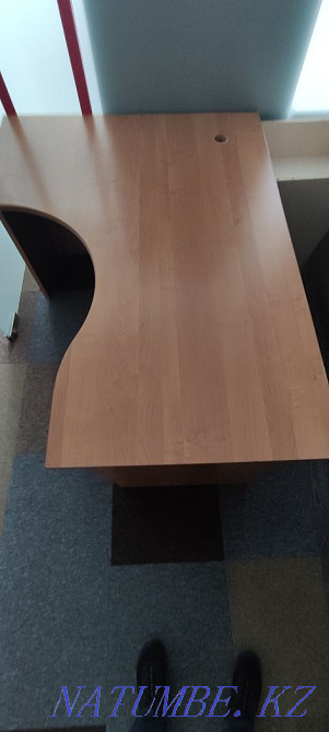 Продам Столы, шкаф и тумбы для офиса Астана - изображение 6