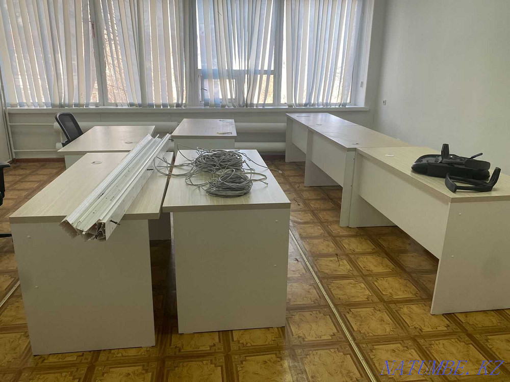 Office tables in good condition Almaty - photo 2