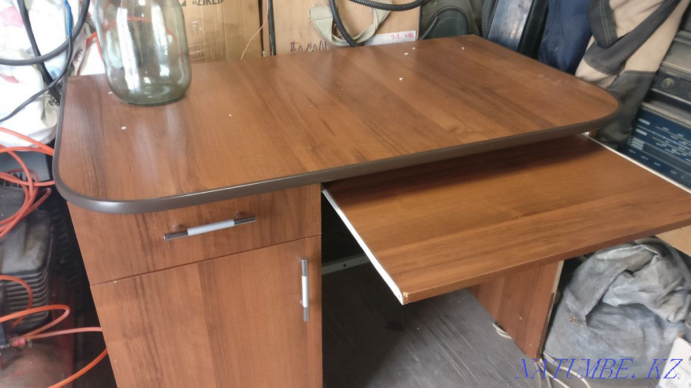 Продам компьютерный стол Алматы - изображение 1