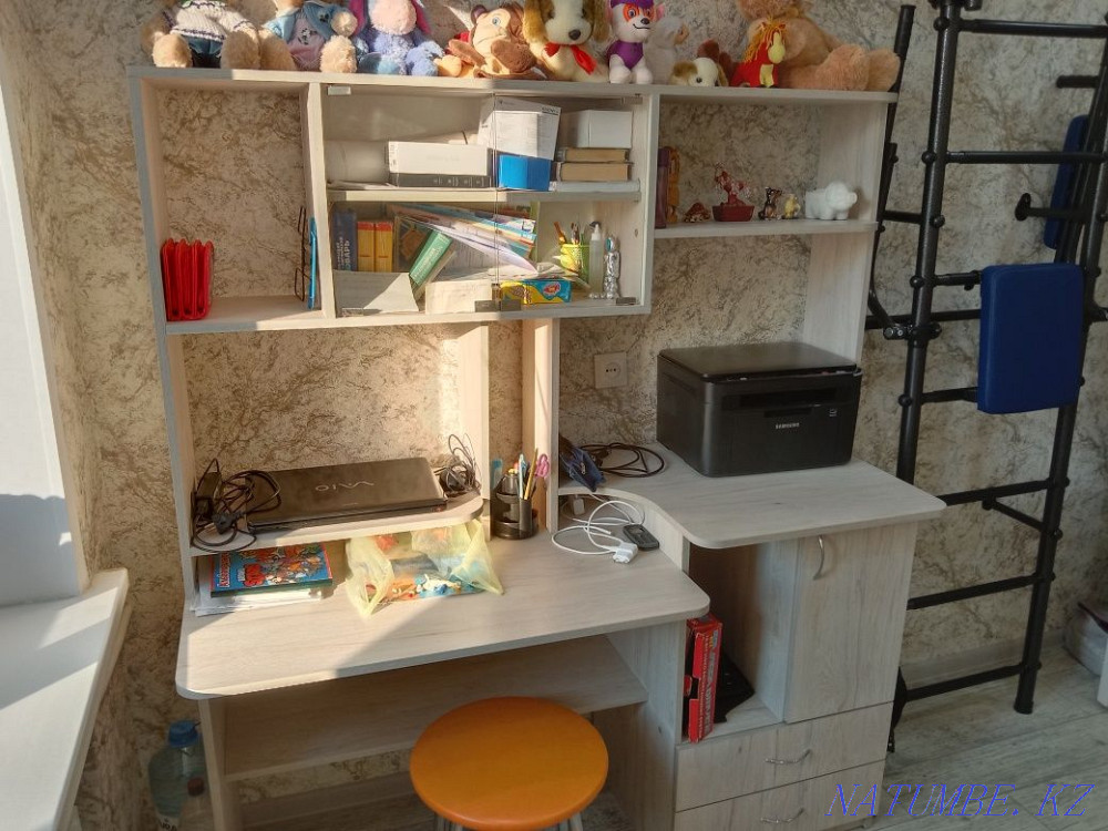 Sell computer desk Oral - photo 1