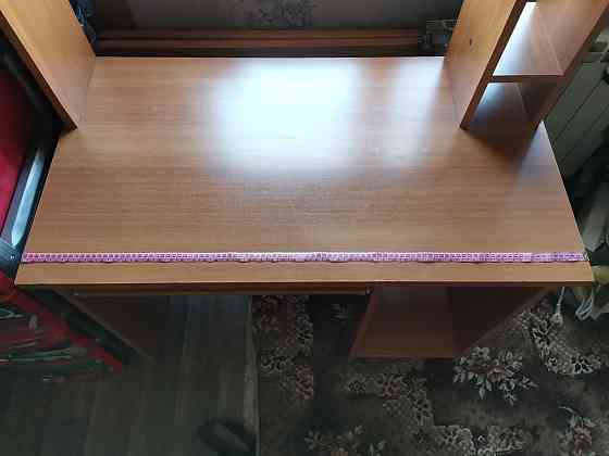 Продам компьютерный стол  Өскемен