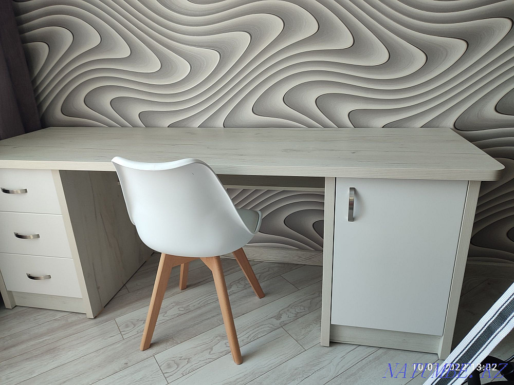 Selling a table. Table top length 203 cm. Shchuchinsk - photo 2