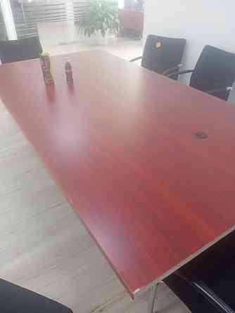 Продам столы для офиса в хорошем состоянии  Алматы