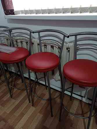 Барные стулья в хорошем состоянии Хромтау