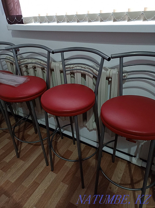 Барные стулья в хорошем состоянии Хромтау - изображение 2