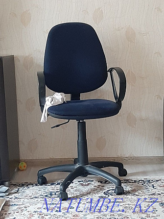 Продам кресло офисную Жарсуат - изображение 2