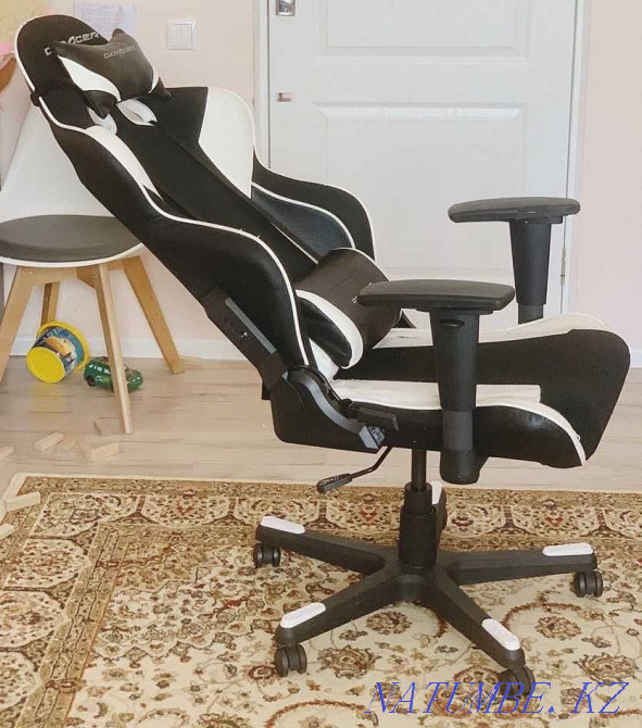 Computer gaming chair DXRacer Astana - photo 4