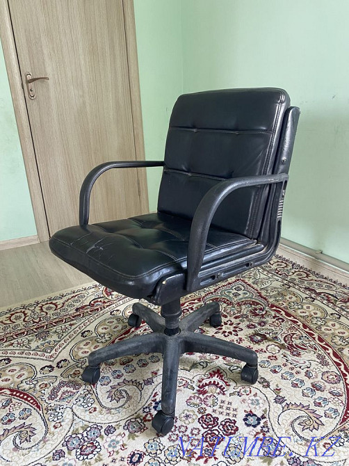 Кресло офисное кожаное Кызылорда - изображение 1