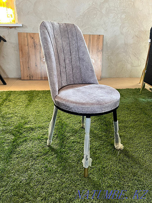 Chairs from a warehouse wholesale  - photo 1