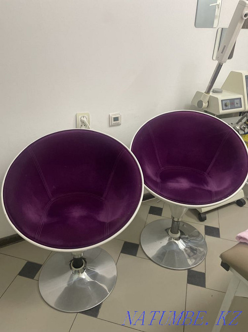 Продам кресла 2 шт за 25 000 тг Алматы - изображение 1