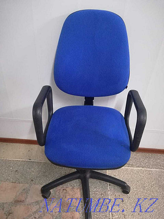 Продам офисное кресло в отличном состоянии Степногорск - изображение 1