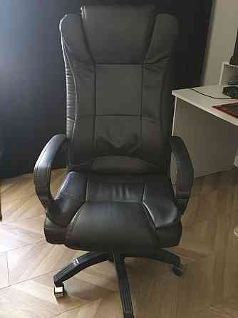 Продам офисное кресло  Өскемен