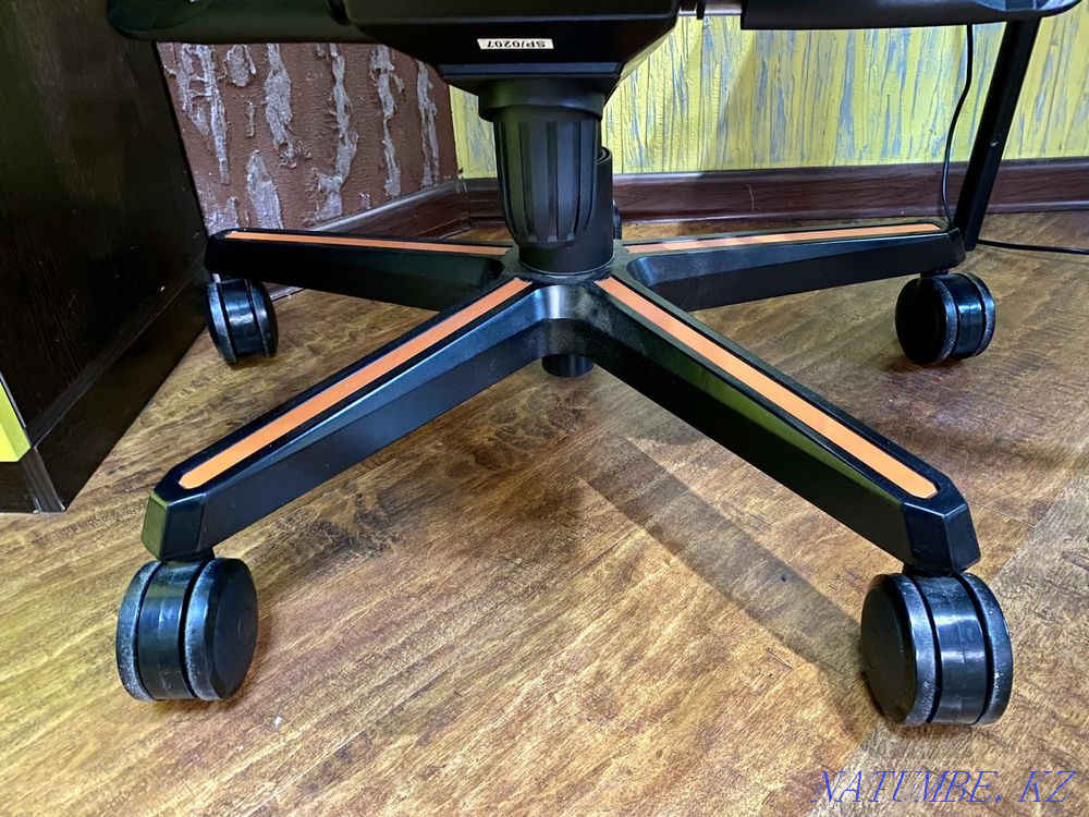 Gaming chair DXRacer Racing OH/RV131/NO Black/Orange Almaty - photo 5