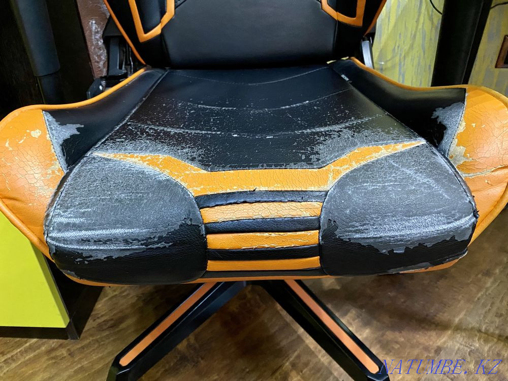 Gaming chair DXRacer Racing OH/RV131/NO Black/Orange Almaty - photo 8
